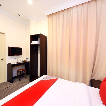 Oyo 750 Comfort Hotel Kota Kinabalu Esterno foto