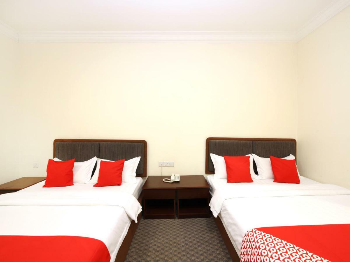 Oyo 750 Comfort Hotel Kota Kinabalu Esterno foto