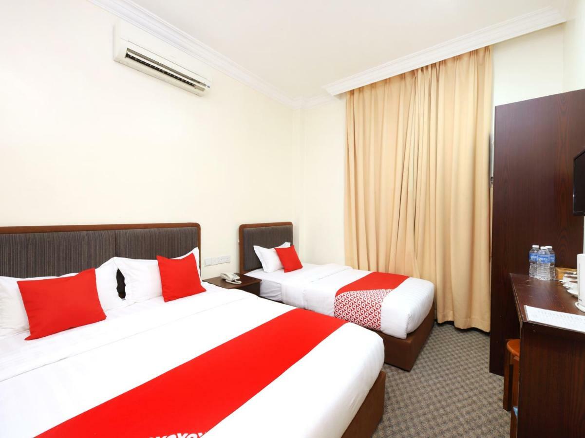 Oyo 750 Comfort Hotel Kota Kinabalu Esterno foto