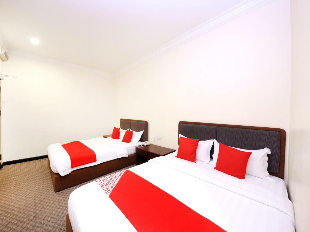 Oyo 750 Comfort Hotel Kota Kinabalu Esterno foto