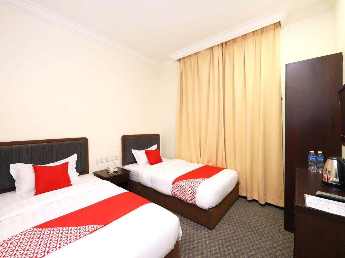 Oyo 750 Comfort Hotel Kota Kinabalu Esterno foto