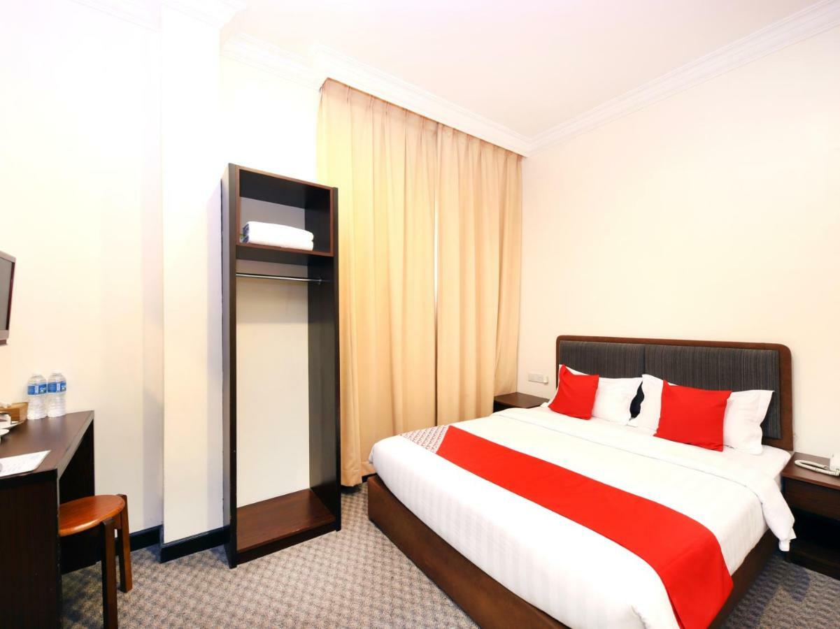 Oyo 750 Comfort Hotel Kota Kinabalu Esterno foto