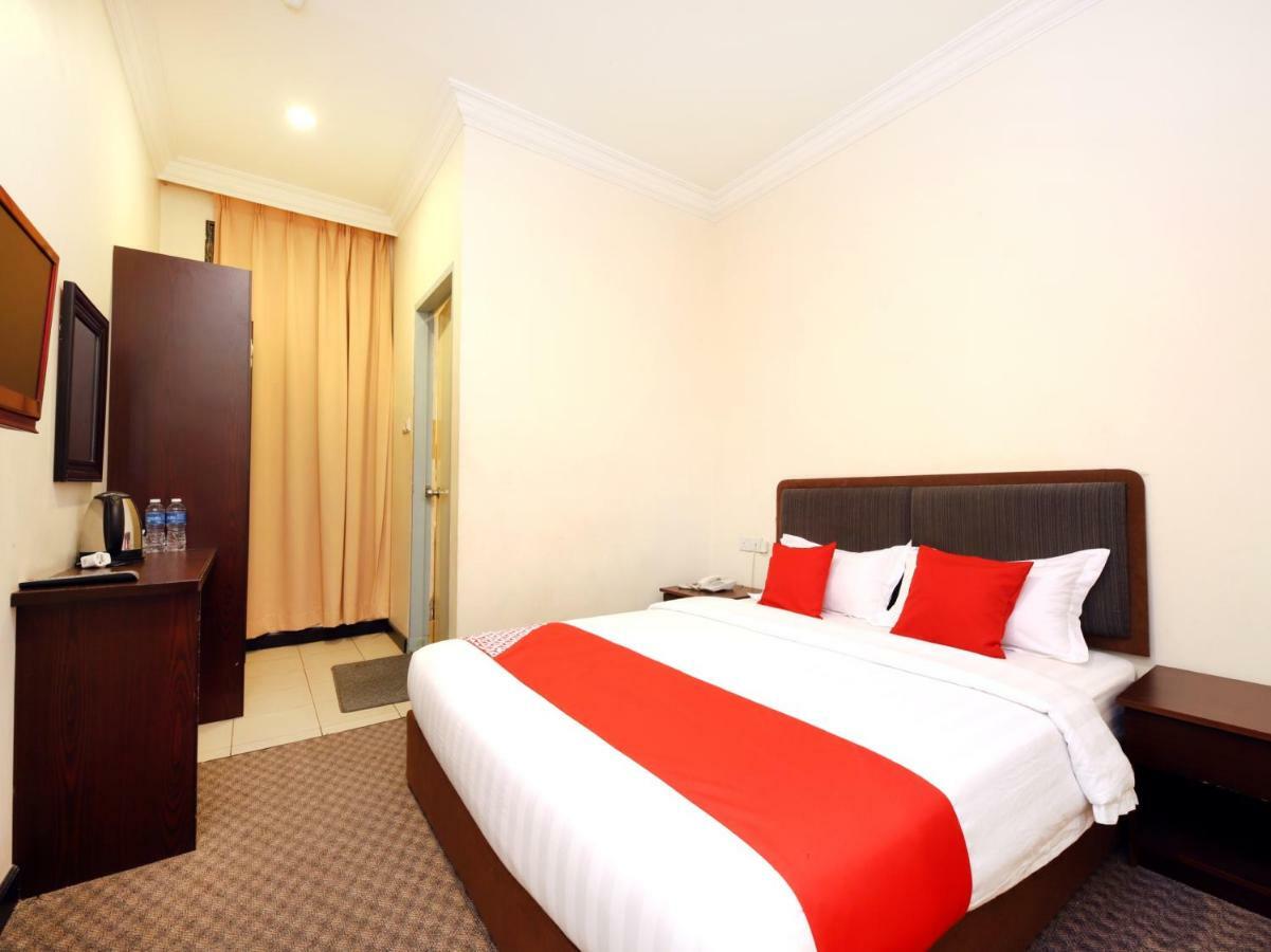 Oyo 750 Comfort Hotel Kota Kinabalu Esterno foto