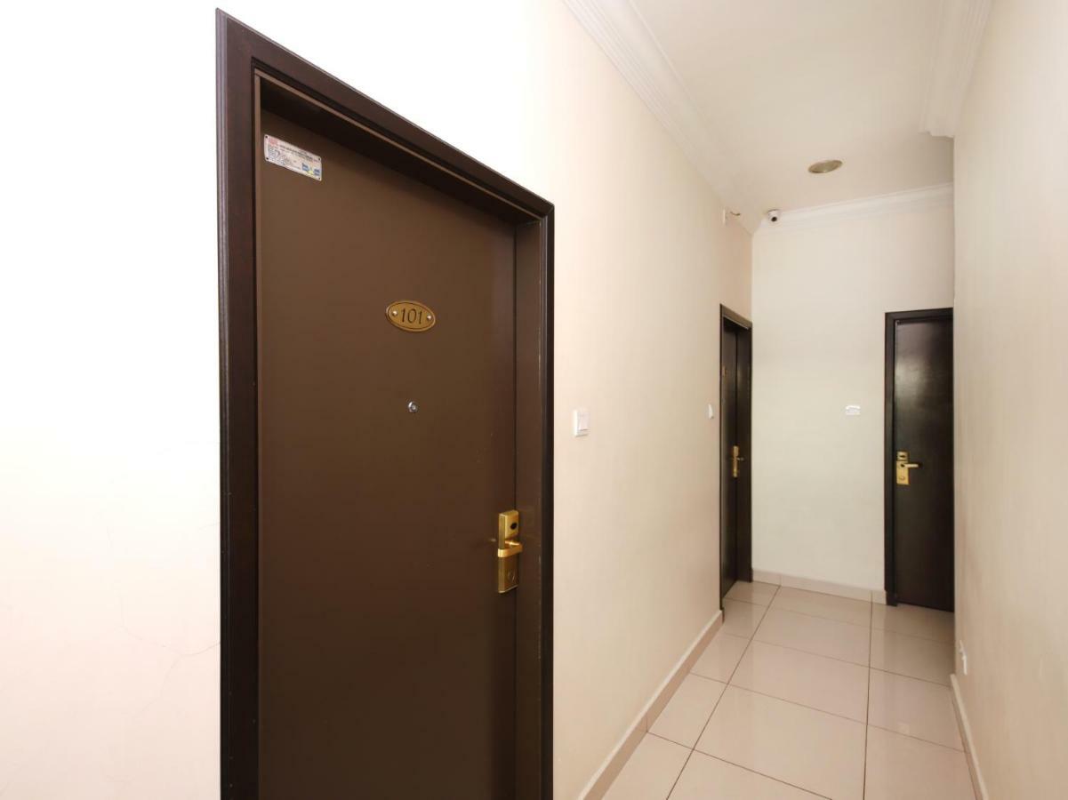 Oyo 750 Comfort Hotel Kota Kinabalu Esterno foto