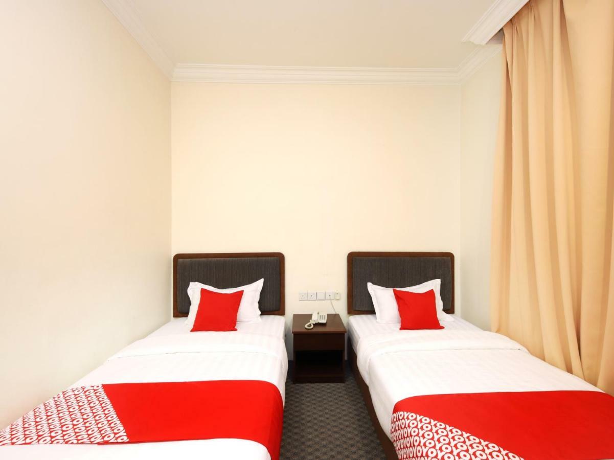 Oyo 750 Comfort Hotel Kota Kinabalu Esterno foto