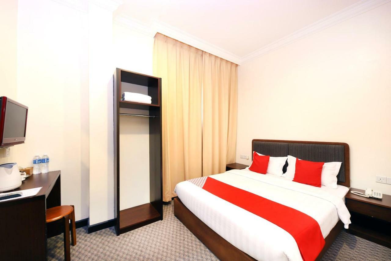 Oyo 750 Comfort Hotel Kota Kinabalu Esterno foto