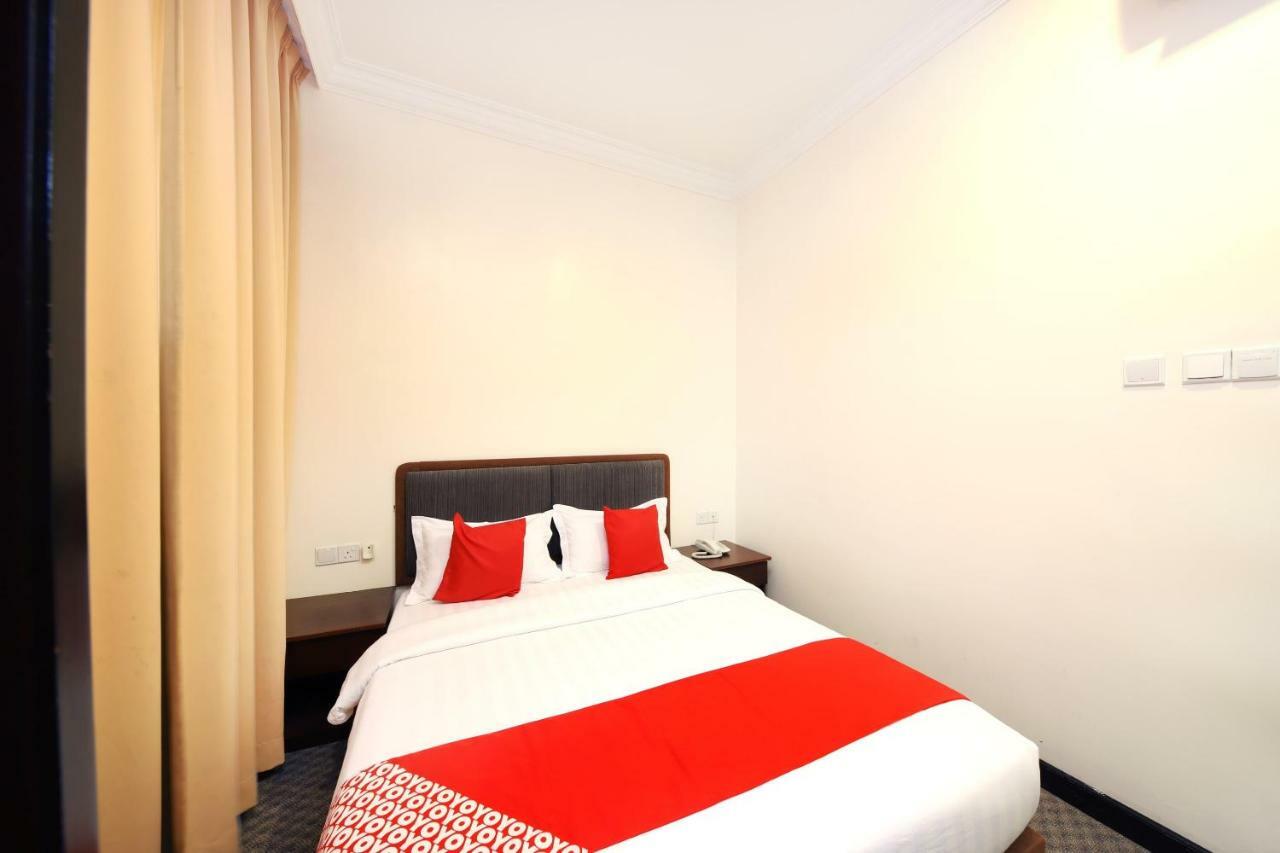 Oyo 750 Comfort Hotel Kota Kinabalu Esterno foto