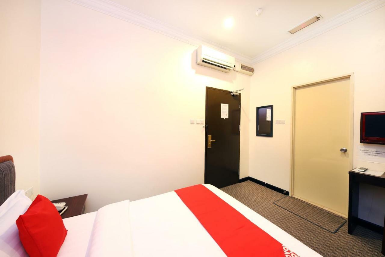 Oyo 750 Comfort Hotel Kota Kinabalu Esterno foto