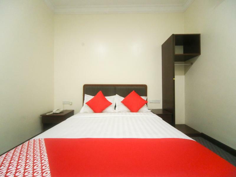 Oyo 750 Comfort Hotel Kota Kinabalu Esterno foto
