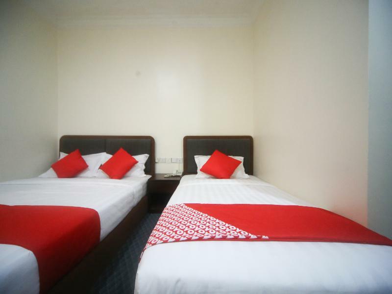 Oyo 750 Comfort Hotel Kota Kinabalu Esterno foto