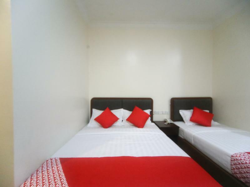 Oyo 750 Comfort Hotel Kota Kinabalu Esterno foto